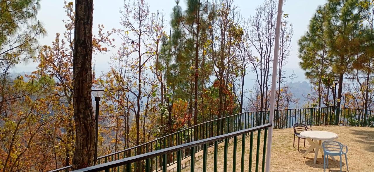 Blue Pine Orchards - Villas Lansdowne Exterior foto